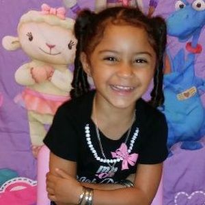 Meet your Posher, Veronica